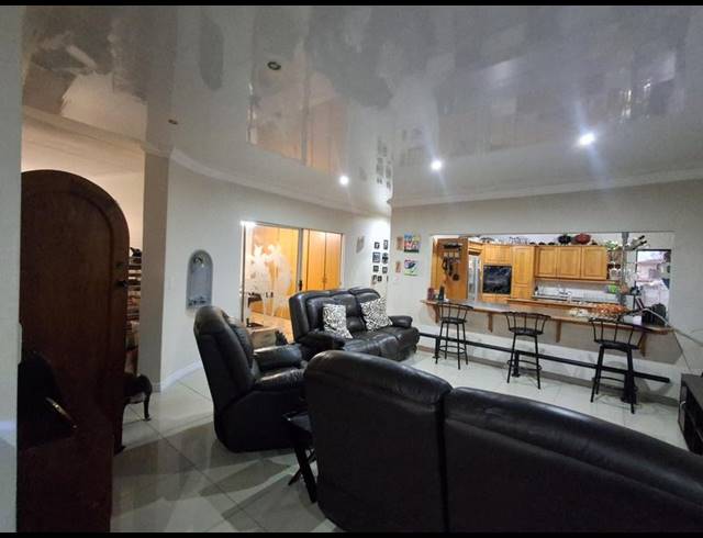 3 BEDROOM HOUSE FOR SALE IN VANDERBIJLPARK SE 4